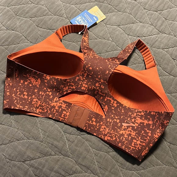 Brooks running set - Picture 8 of 9